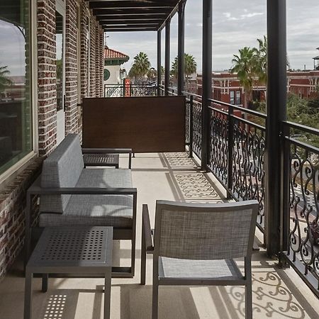 טאמפה Hotel Haya מראה חיצוני תמונה