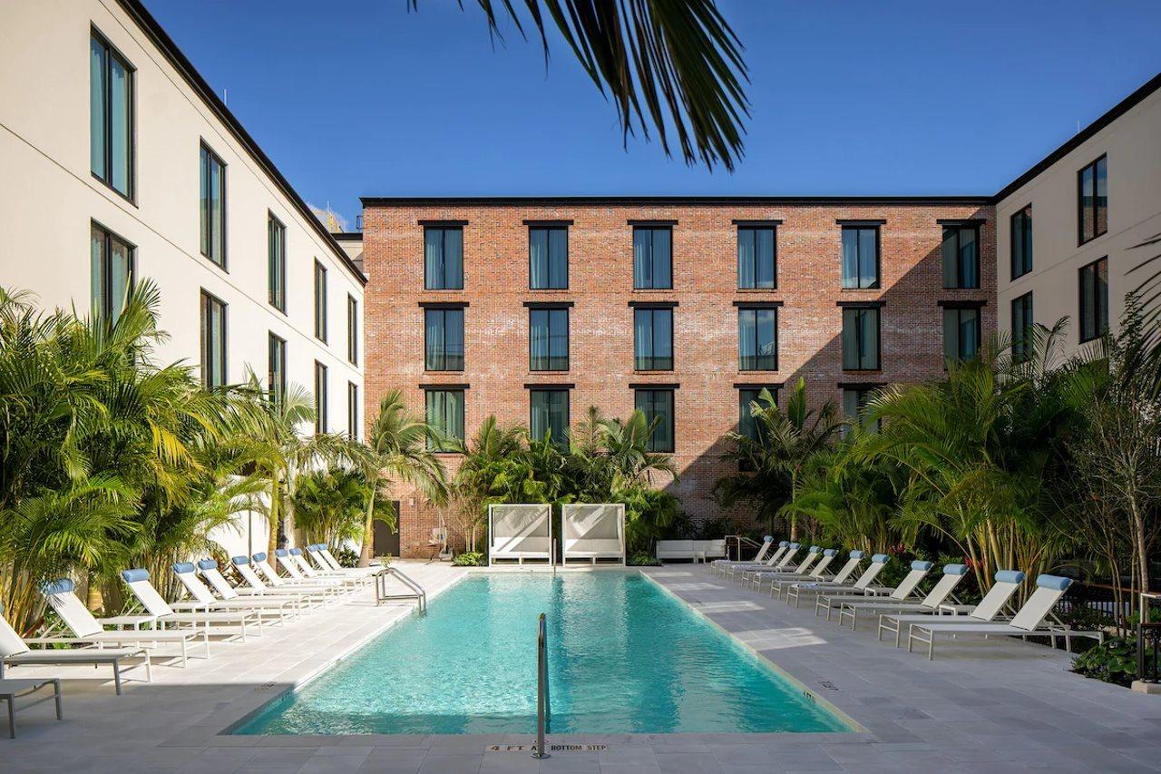 טאמפה Hotel Haya מראה חיצוני תמונה
