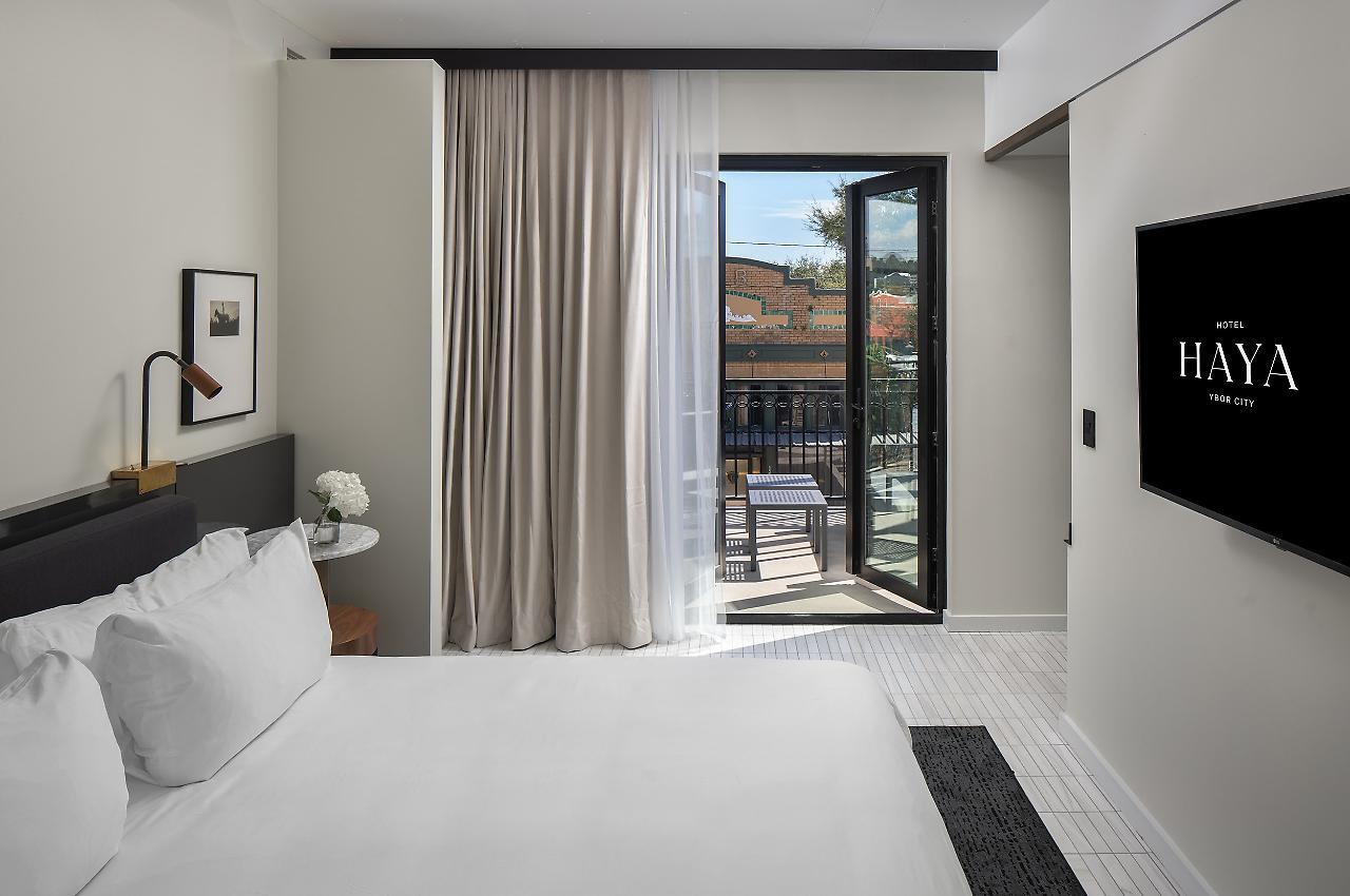 טאמפה Hotel Haya מראה חיצוני תמונה