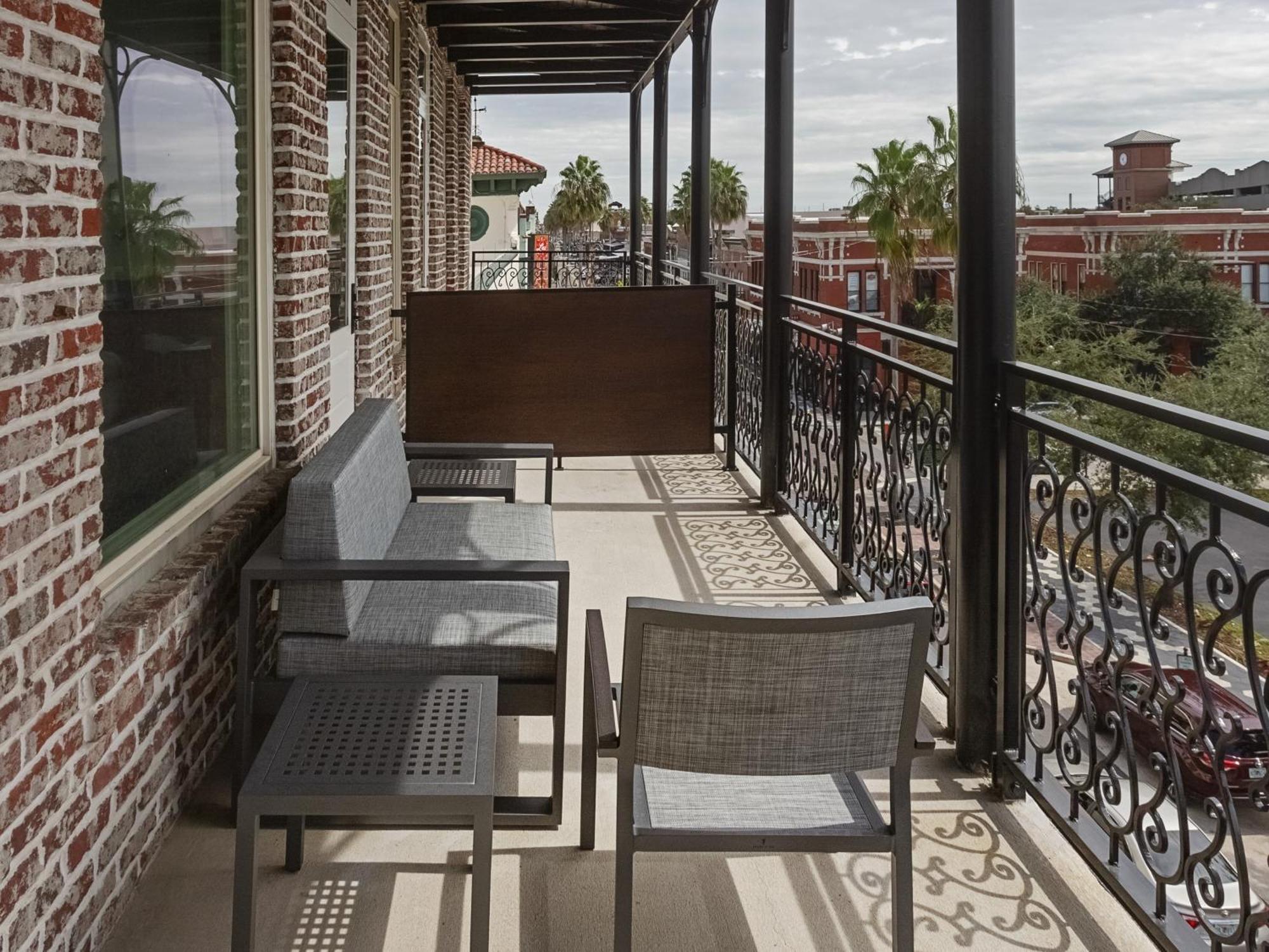 טאמפה Hotel Haya מראה חיצוני תמונה